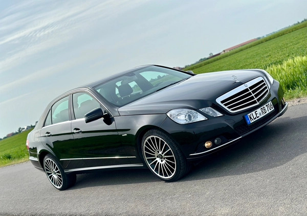 Mercedes-Benz Klasa E cena 42500 przebieg: 254900, rok produkcji 2010 z Chojnów małe 154